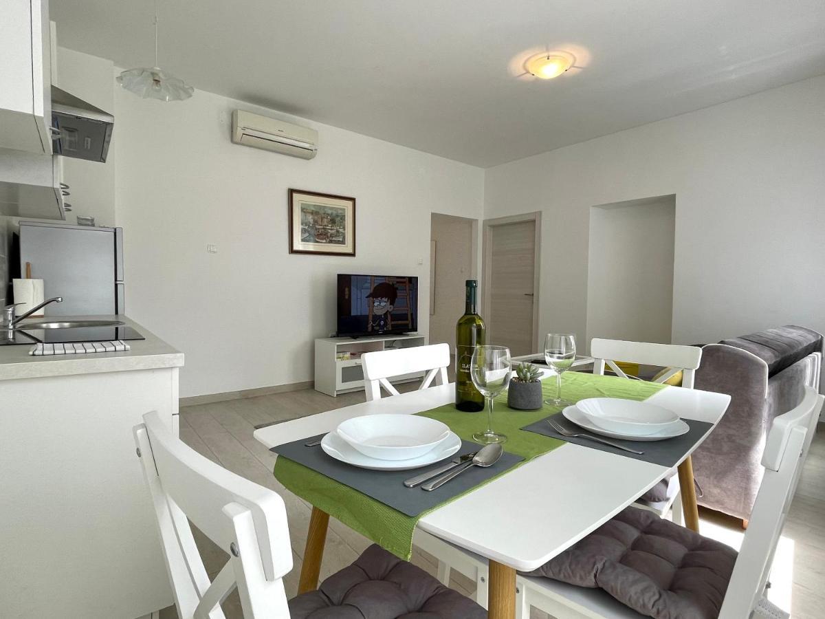 Modern Apartment In The Old Part Of Town Риека Экстерьер фото