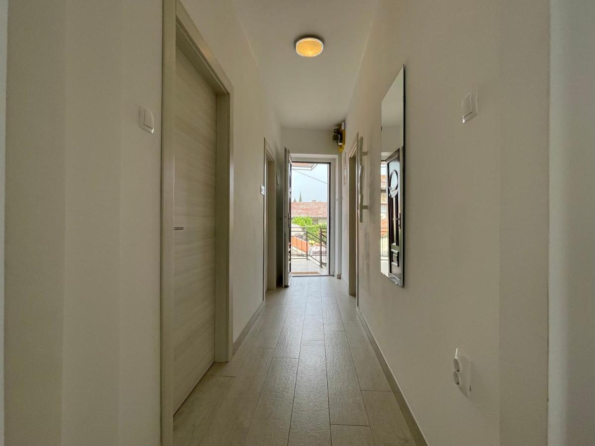 Modern Apartment In The Old Part Of Town Риека Экстерьер фото