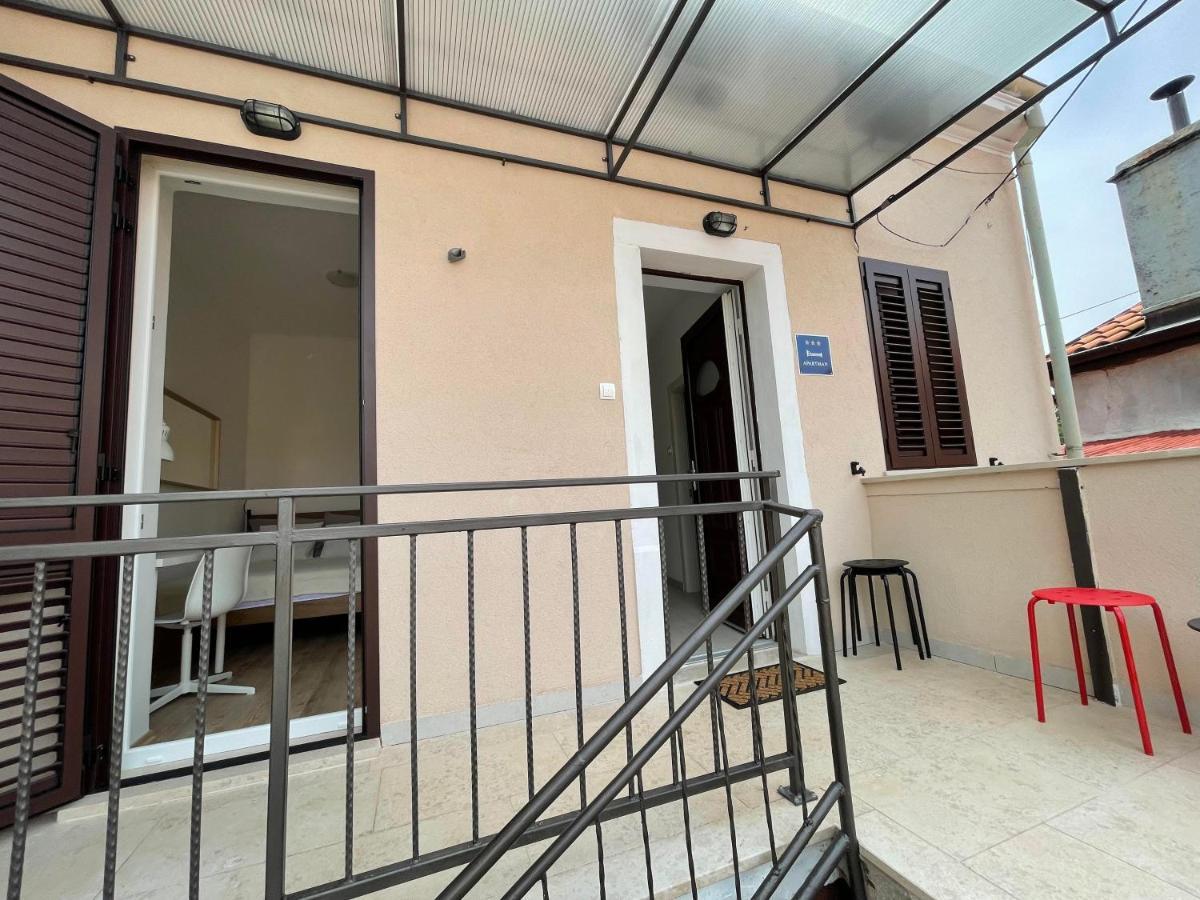 Modern Apartment In The Old Part Of Town Риека Экстерьер фото